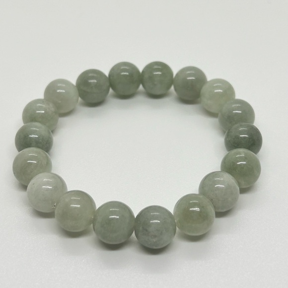 Jewelry - 10mm Natural Green Myanmar Jade Jadeite Beads Stretch Bracelet